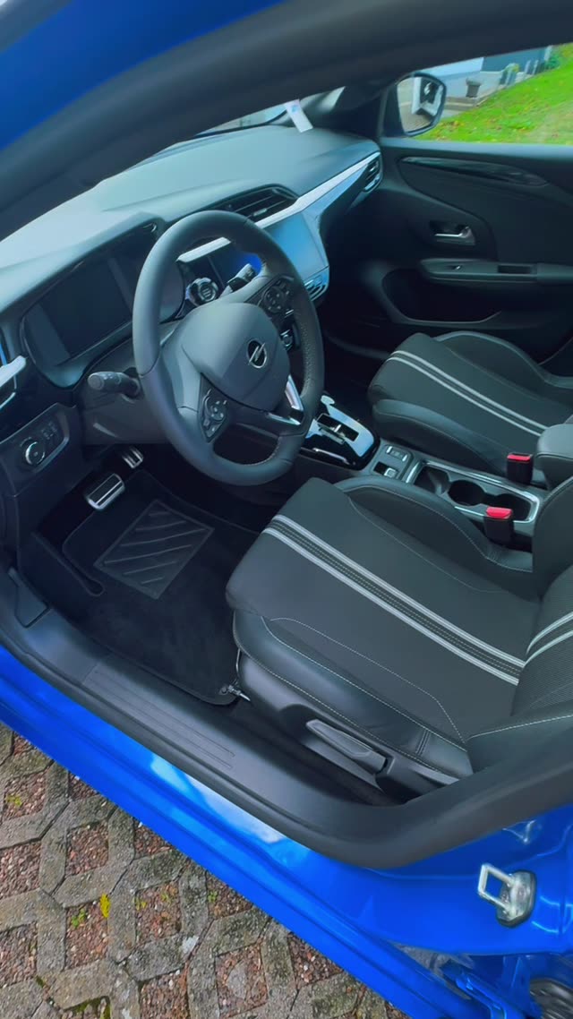Intérieur Opel Corsa après nettoyage vapeur