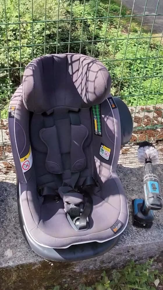 Siège auto enfant BeSafe après nettoyage vapeur